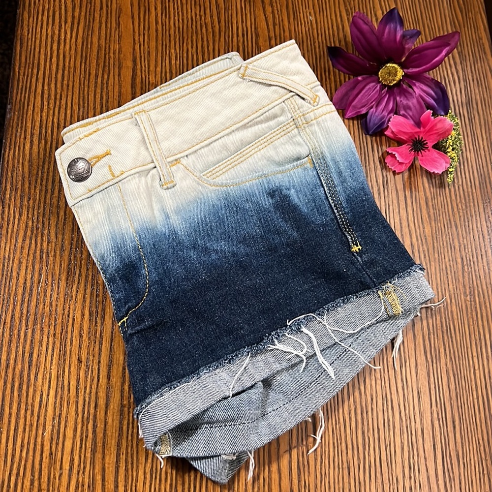 2/$22 Juniors size 5 Born to Rule shorts. Never worn.